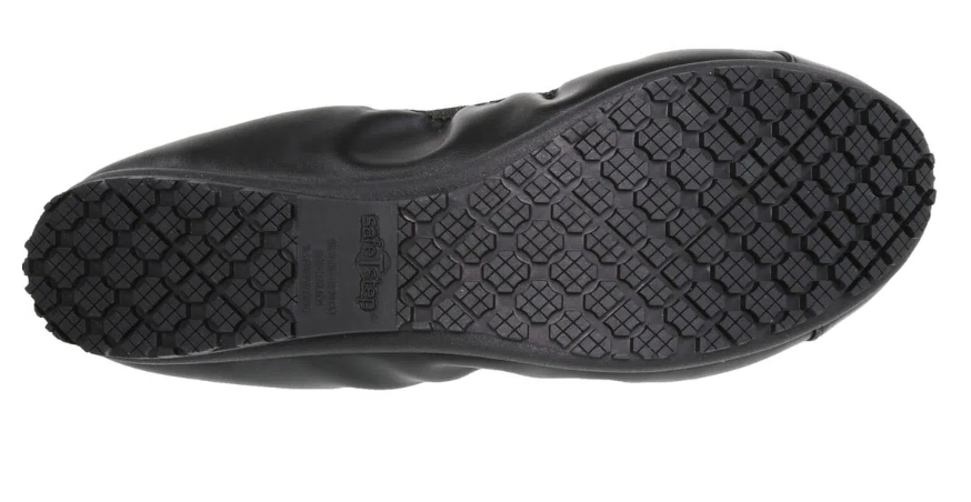 Acceptable slip-resistant shoe sole example 1